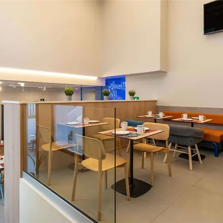 Otel Ibis Budget Centro Puerto