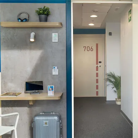 Ibis Budget Centro Puerto Валенсия