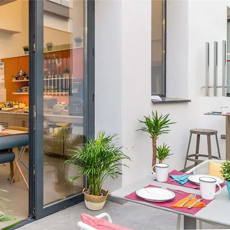 Ibis Budget Centro Puerto מלון *