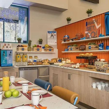 Ibis Budget Centro Puerto Hotel *