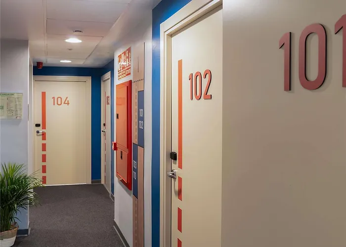 Ibis Budget Centro Puerto * Valence